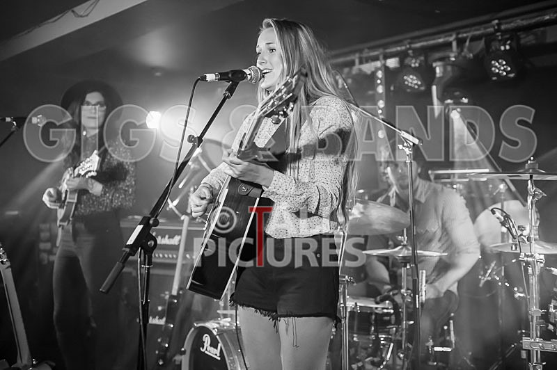 Frankie Davies-32 - FRANKIE DAVIES