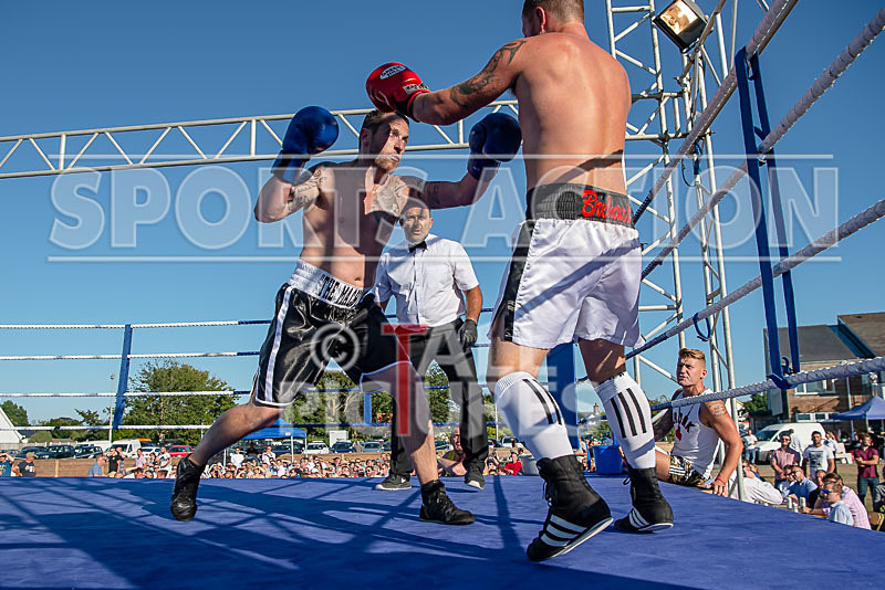BOUT-3- Simon The Machine March v Rob The Brutal Brehaut-35 - BOUT-3 Simon 'The Machine' March v Rob 'The Brutal' Brehaut