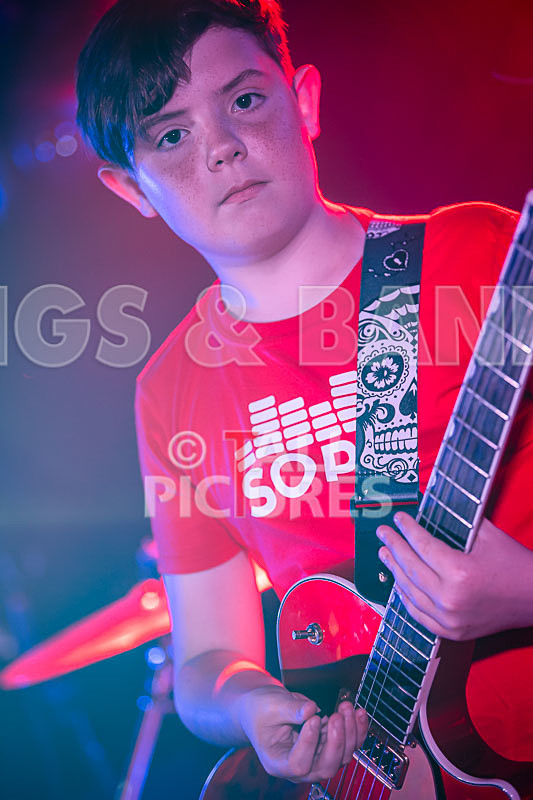 The Minorities-24 - THE MINORITIES