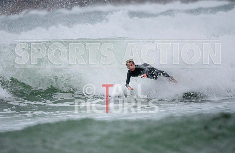 Surfing_01-11-2020-116 - SURFING AT VAZON BAY GUERNSEY