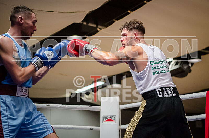 BOUT 13_Billy Poullain v Arran Devine-33 - BOUT 13_Billy Poullain v Arran Devine