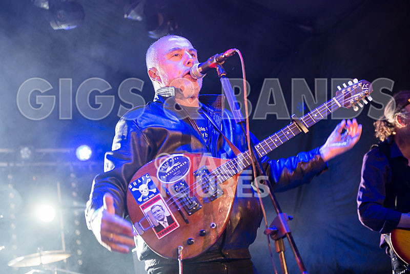 Attila the Stock Broker-32 - ATTILA THE STOKEBROKER'S BARNSTORMERS