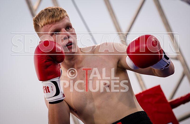 BOUT 17 - Luke Robert v Casey De La Mare-39 - BOUT 17 - Luke Robert v Casey De La Mare