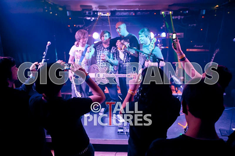 2 Minutes 2 Late-112 - 2 MINUTES 2 LATE