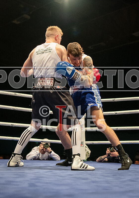 Bout 16_Mason Smale v Liam Fox-24 - Bout 16_Mason Smale v Liam Fox