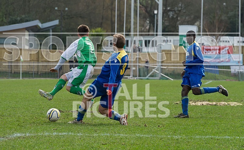 Guernsey FC v Raynes Park Vale-68 - GUERNSEY FC v RAYNES PARK VALE