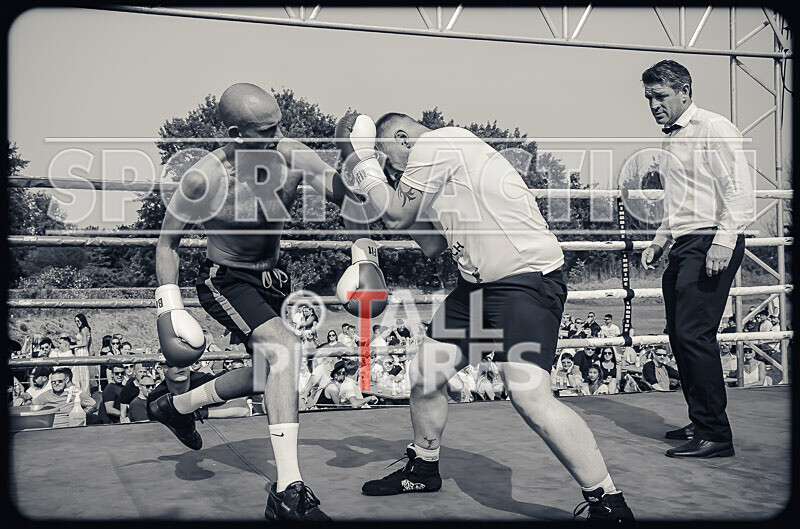 BOUT 3 - Dangerous Dan Cavanagh v Tim Scrappy Doo Rogers-10 - BOUT 3 - 'Dangerous' Dan Cavanagh v Tim 'Scrappy Doo' Rogers