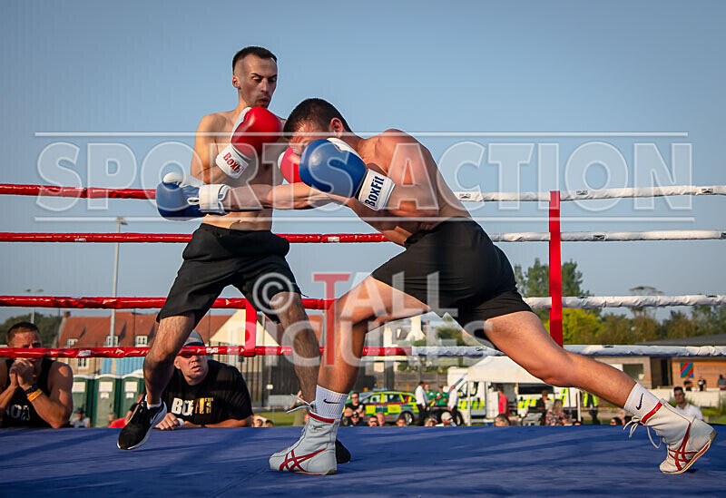 BOUT 10 - Myles -Dangerous- Duquemin v Jordan -the Rookie- Redwood-4 - BOUT 10 - Myles 'Dangerous' Duquemin v Jordan 'the Rookie' Redwood