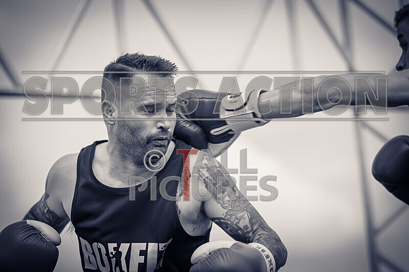 BOUT 3- Martin the not so Raging Bull Le Prevost v Ben Hizzy Hislop-24 - BOUT 3- Martin 'the not so Raging Bull' Le Prevost v Ben 'Hizzy' Hislop