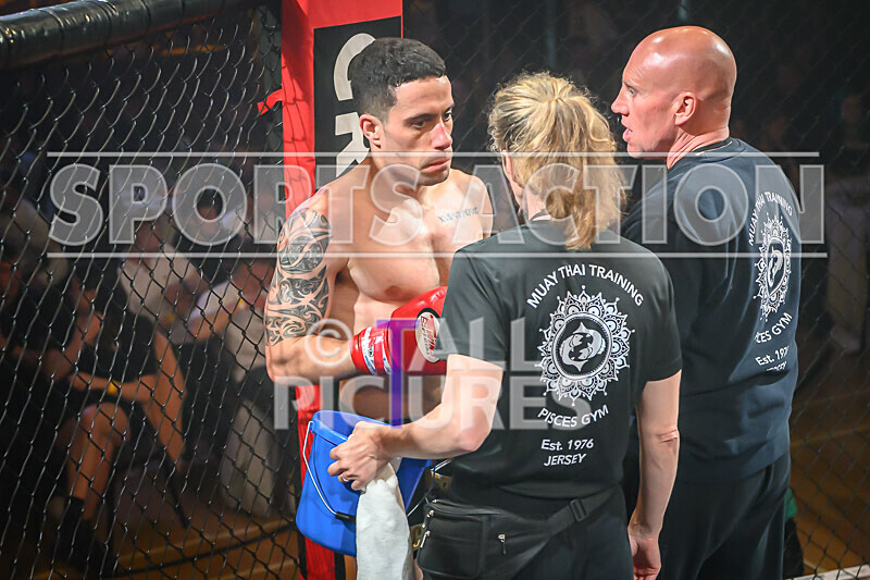 BOUT- 14 - Josh Ozanne v Pedro Fernandez-25 - BOUT 14 - Josh Ozanne v Pedro Fernandez