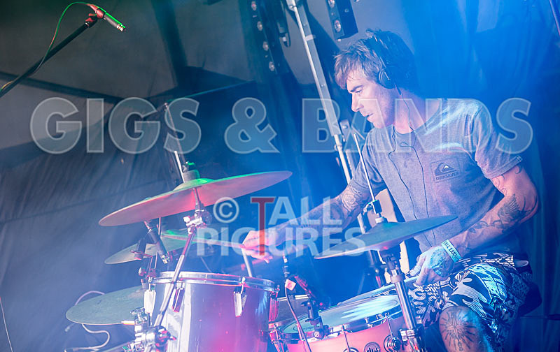 The Devil and the Deep-4 - THE DEVIL AND THE DEEP