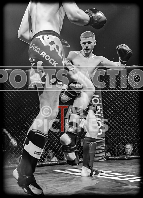 BOUT- 3 - Jack Migasuik v Hugo Birch-24 - BOUT: 3 - Jack Migasuik v Hugo Birch