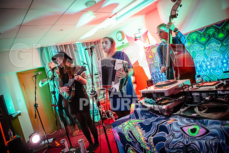 The Cor Damme Lars-33 - THE PEACE TENT STAGE