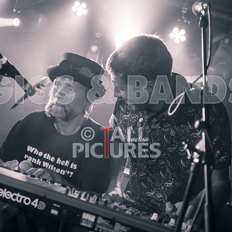 Thee Jenerators-517 - THEE JENERATORS