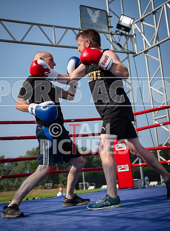 BOUT 2 - Steve -The Stoat- Ozanne v Alan -Dinosaur- Donaldson-20 - BOUT 2 - Steve 'The Stoat' Ozanne v Alan 'Dinosaur' Donaldson