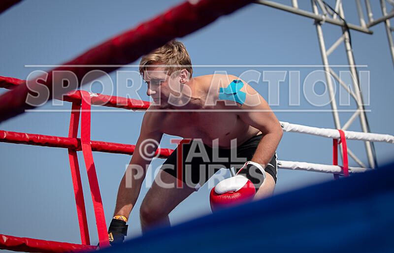 BOUT 4 - Alex -Quarter Pounder- Finer v Chris -Granite- Gavey-4 - BOUT 4 - Alex 'Quarter Pounder' Finer v Chris 'Granite' Gavey