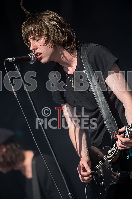 Catfish and the Bottlemen-3 - CATFISH AND THE BOTTLEMEN