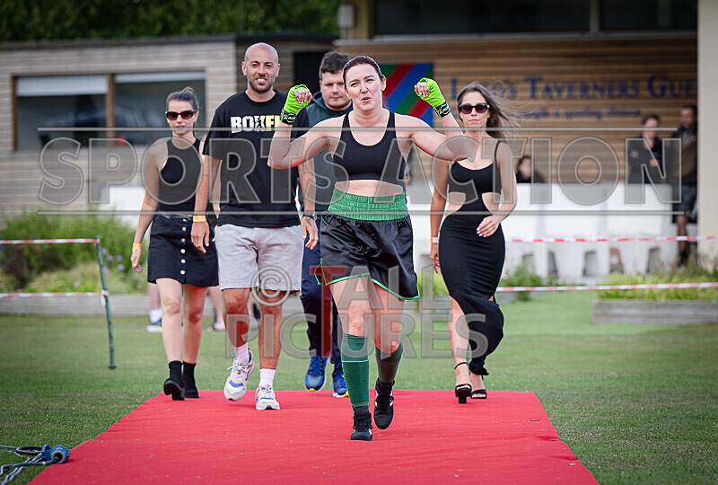 BOUT 9- Lauren Thunder Damage Hallett v Dee the Machine Marsden-2 - BOUT 9- Lauren 'Thunder Damage' Hallett v Dee 'the Machine' Marsden