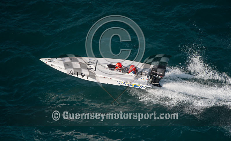 Worlds Powerboats_2014_Race-1-69 - UIM CLASS 3A & 3B WORLD OFFSHORE CHAMPIONSHIP_RACE-1