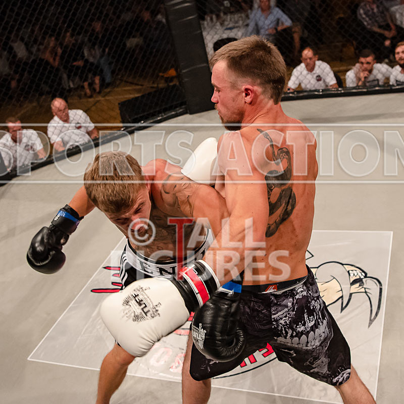 BOUT-2- Jason Enticott v Josh Manning-16 - BOUT-2: Jason Enticott v Josh Manning