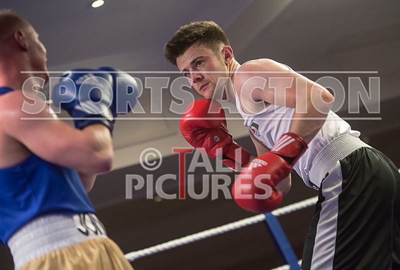 Bout 10 - Chris Summer v Joe Jones-2 - DINNER BOXING_20-11-2015 - THE PRESS EDIT