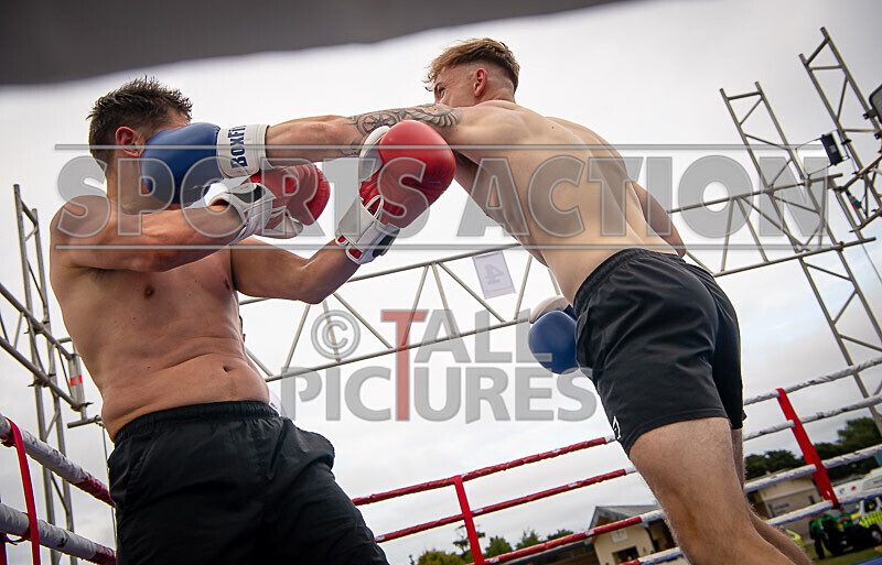 BOUT 10 Gareth the Marksman Morgan v Callum the Cannon Beausire-11 - BOUT 10- Gareth 'the Marksman' Morgan v Callum 'the Cannon' Beausire