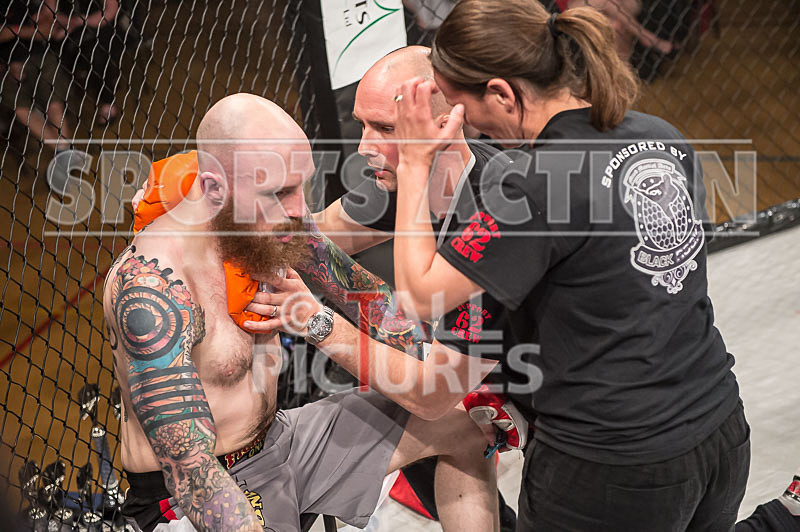 Josh Ozanne v Andrew Reid-15 - BOUT 15