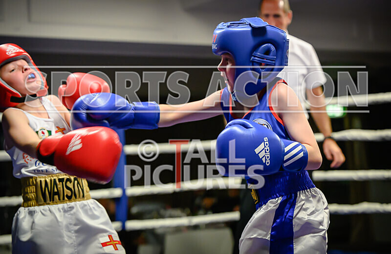 BOUT- 2 - Leon Watson v Callum Cain-38 - BOUT 2 - Leon Watson v Callum Cain