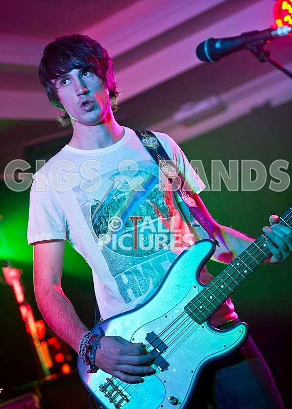 The Deadbeats-11 - THE DEADBEATS