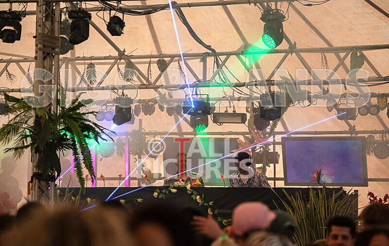 Guernsey Together Festival 2021_DANCE TENT-37 - GUERNSEY TOGETHER FESTIVAL 2021_THE DANCE TENT