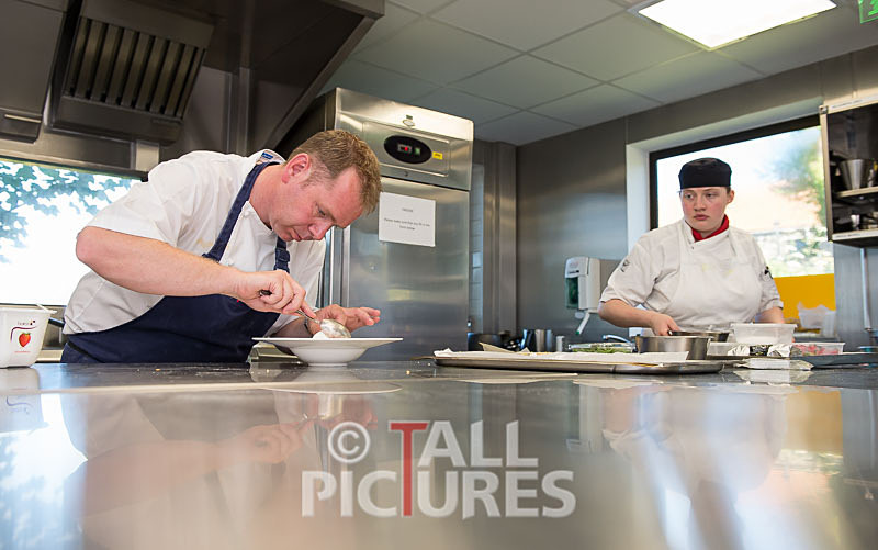 Simon McKenzie-16 - CHEF SIMON McKENZIE