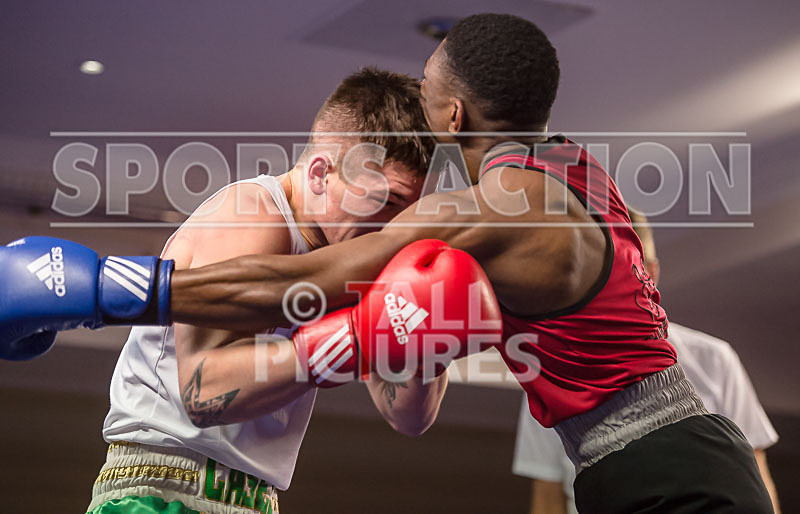 Bout - 11_Casey De La Mare v Babatunji Ogiunniya-16 - Bout - 11_Casey De La Mare v Babatunji Ogiunniya
