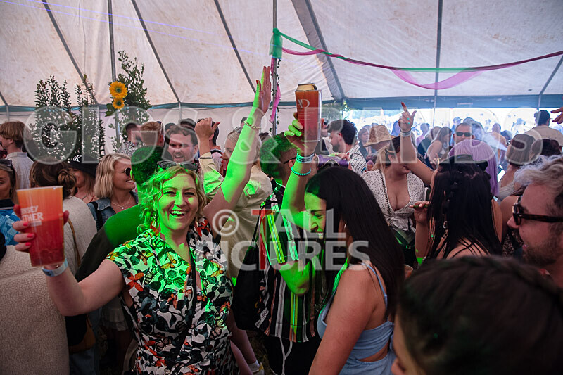 Guernsey Together Festival 2021_DANCE TENT-30 - GUERNSEY TOGETHER FESTIVAL 2021_THE DANCE TENT