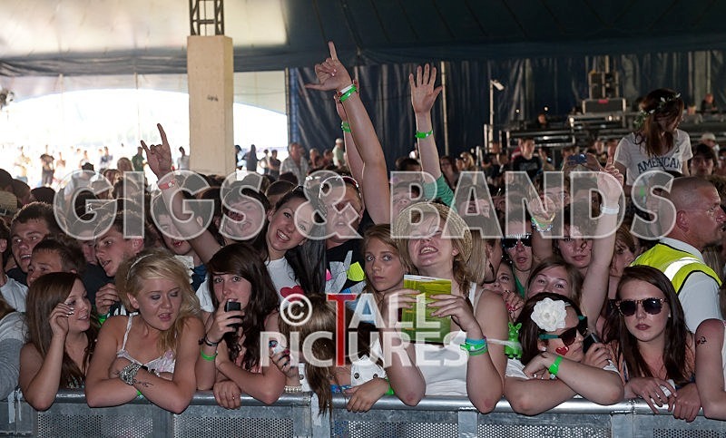 Guernsey Festival Scene-20 - THE GUERNSEY FESTIVAL ATMOSPHERE AND SCENE