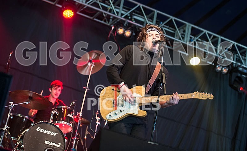 Raising Maisie-3 - RAISING MAISIE