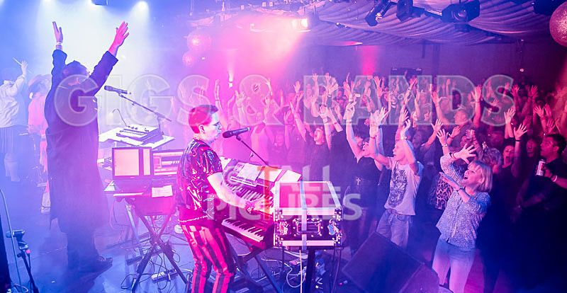 Fade2Grey-334 - FADE2GREY