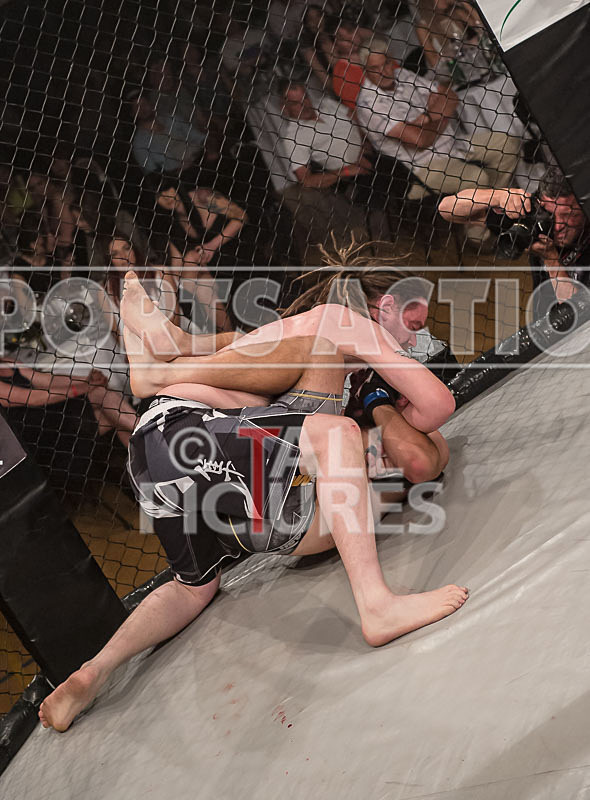 Chris Martin v Luke Riley-45 - BOUT 13