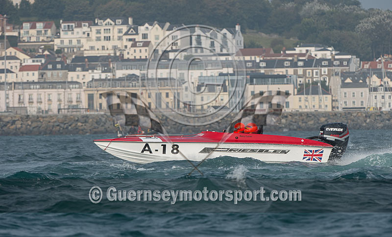 Powerboats_Race-3-84 - UIM CLASS 3A & 3B WORLD OFFSHORE CHAMPIONSHIP_RACE-3