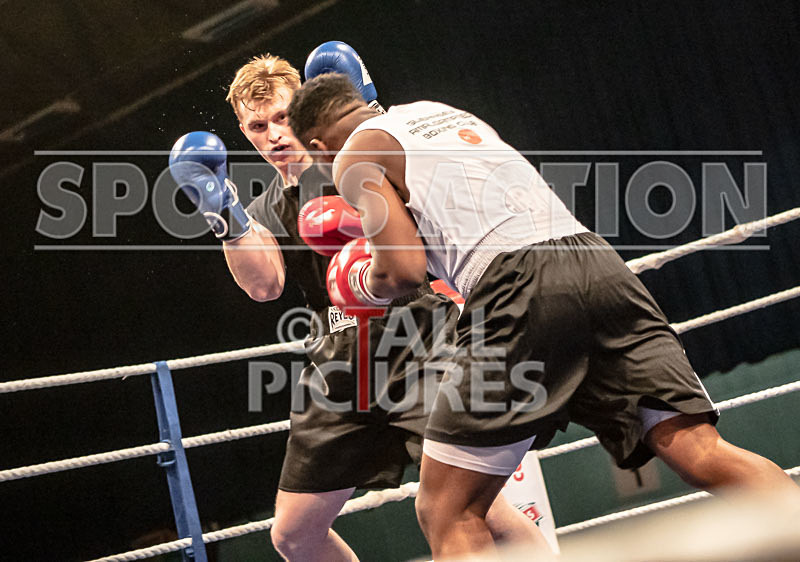 BOUT-10_Obile Botchway v Miles Horn-3 - BOUT-10_Obile Botchway v Miles Horn