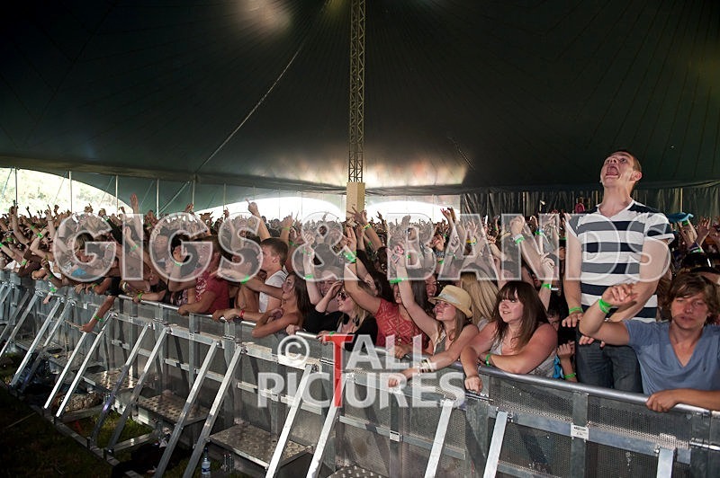 Guernsey Festival Scene-58 - THE GUERNSEY FESTIVAL ATMOSPHERE AND SCENE