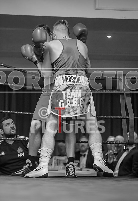 BOUT-10_James Woolnough v Kyle Rabaca-15 - BOUT 10_James Woolnough v Kyle Rabaca