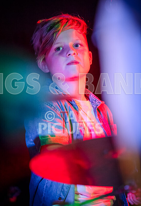 Shameless-21 - SHAMELESS