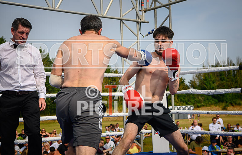 BOUT 2 - Roland 30 Seconds Archer v Sam Heart Breaker Catto-6 - BOUT 2 - Roland '30 Seconds' Archer v Sam 'Heart Breaker' Catto