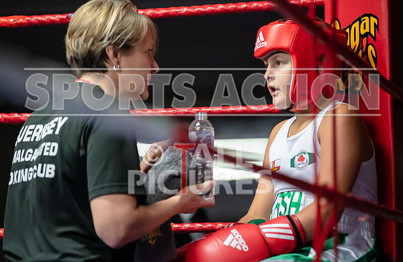 BOUT-2- Xabie Marsh v Anthoney Cowley-16 - BOUT-2_Xabie Marsh v Anthoney Cowley