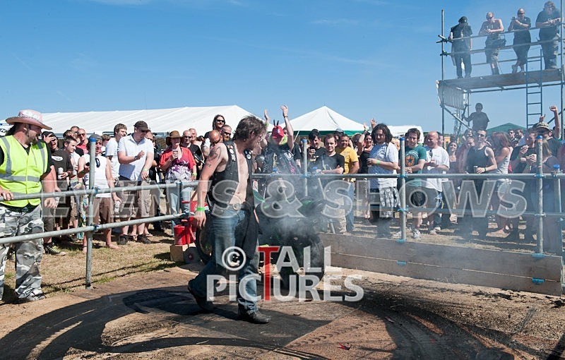 Greenman Burnout-34 - GREENMAN BURNOUTS 2010