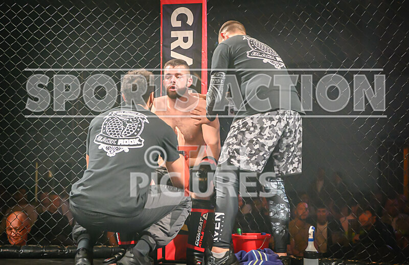 BOUT- 5 - Joe Joyce v Reece Gilman-47 - BOUT 5 - Joe Joyce v Reece Gilman