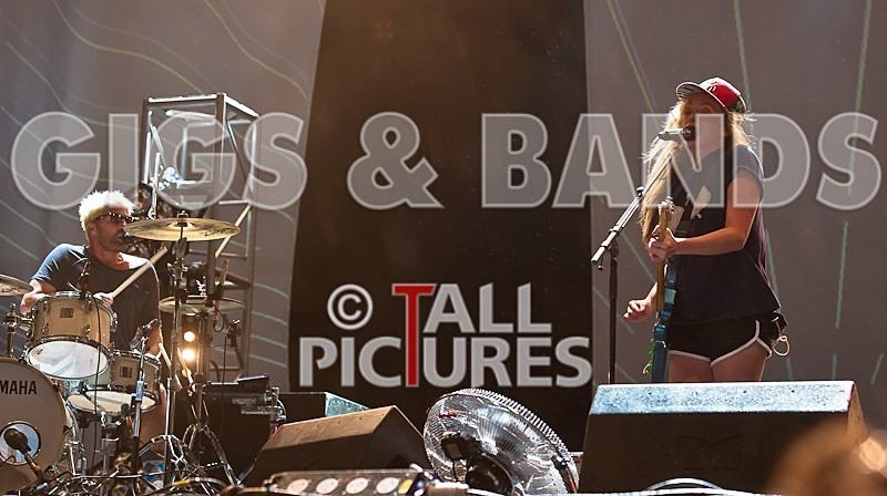 The Ting Tings-3 - THE TING TINGS