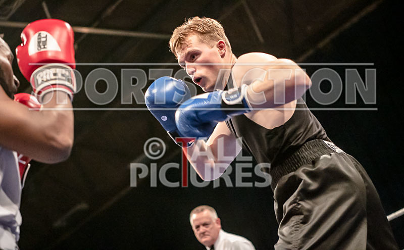 BOUT-10_Obile Botchway v Miles Horn-9 - BOUT-10_Obile Botchway v Miles Horn