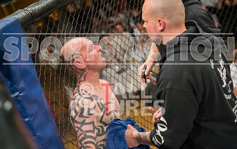 Cage Fighting_2012_Bout 10-17 - BOUT-10