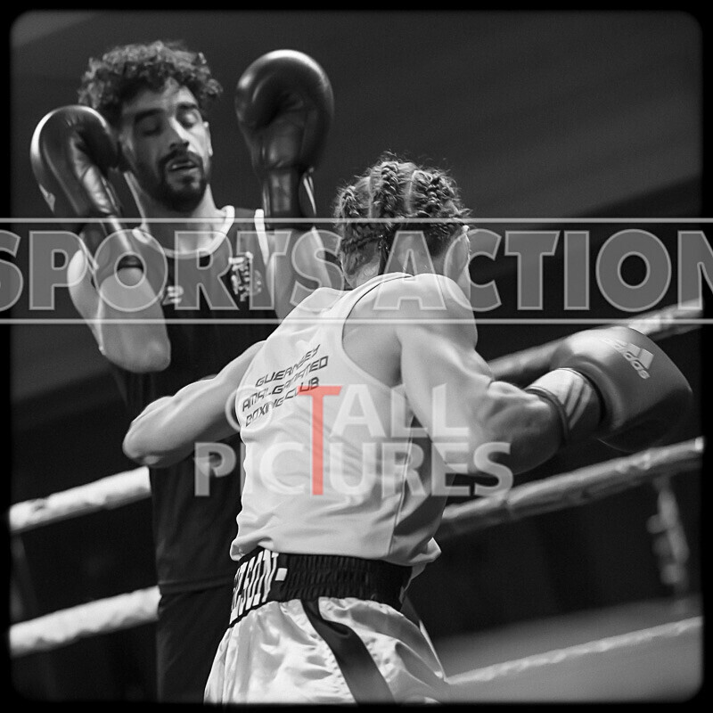 BOUT- 8 - Jay Wilson v Craig Rainey-37 - BOUT: 8 - Jay Wilson v Craig Rainey